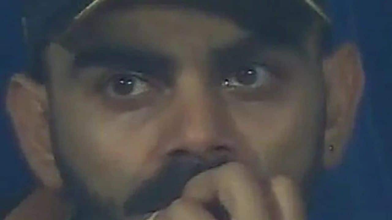 Virat Kohli: आंखों में आंसू, चेहरे पर उदासी, बैंगलोर की हार के बाद विराट कोहली की यह तस्वीर सब कुछ कहती है